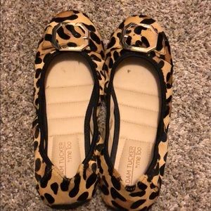 Me Too leopard ballet flats size 7.5 EUC